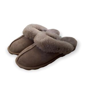 Shearling slippers